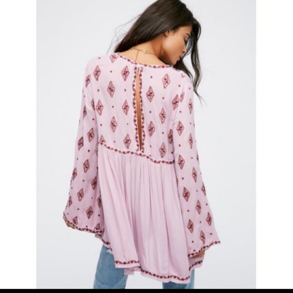 Free People Embroidered Bell Sleeve Keyhole Boho Bohemian Flowy Top Shirt - Picture 9 of 10